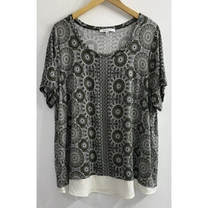 Rose &‎ Olive 2X Top Green White Geometric Print Short Sleeve Artsy Layered